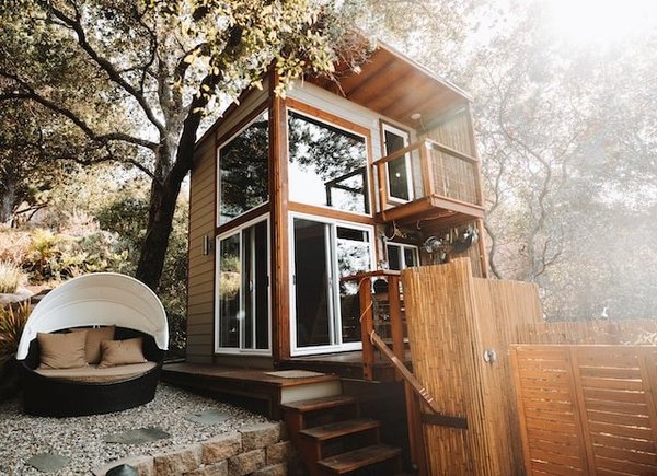 Comment bien choisir sa cabane en fonction de ses besoins et de son budget ?